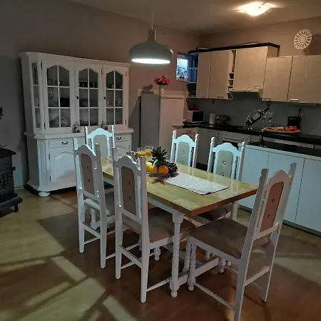 Comfort With Garage Aria Vrgorac