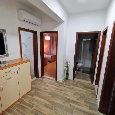 Comfort With Garage Aria Apartment *
